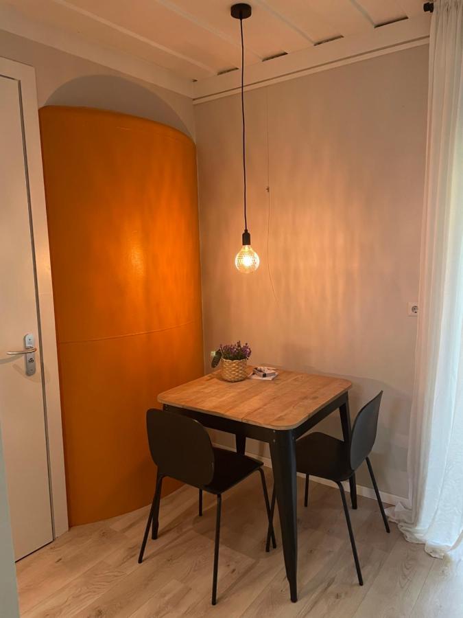 Tiny-House Van Zeecontainers Bij Het Bos أورانييفاود المظهر الخارجي الصورة